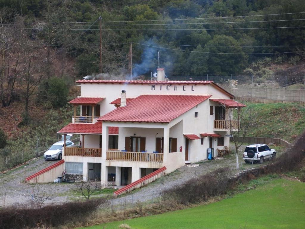 Michel Studios Kalavryta Exterior photo